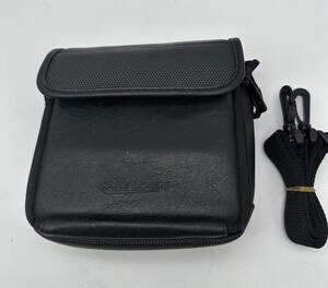 Vintage CASE LOGIC CD/ Walkman Discman Carrying Case Faux Leather Black w/Strap